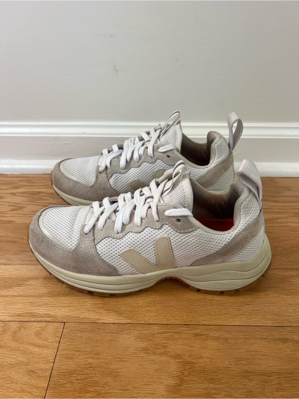 Veja Venturi Alveomesh Sneakers in White/Pierre Natural - Picture 5 of 9